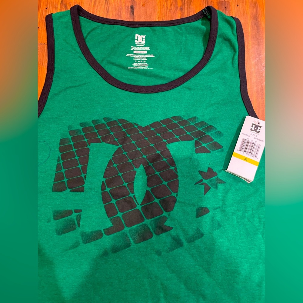 DC Green and Black Tank Top youth medium New (2)
